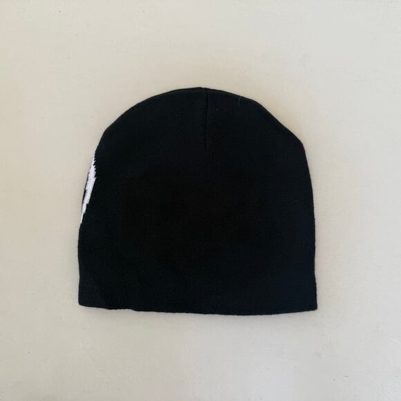 grunge gothic punk star face cozy black and white beanie - Picture 3 of 5